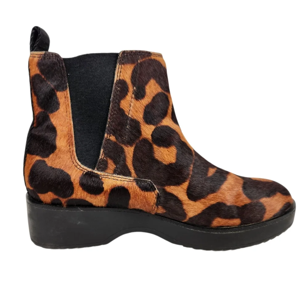 Louise et Cie Zareb Calf Hair Leather Cheetah Leopard Ankle Bootie Womens Size 7